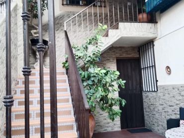 Adossat amb balcó en venda a Mancha Real