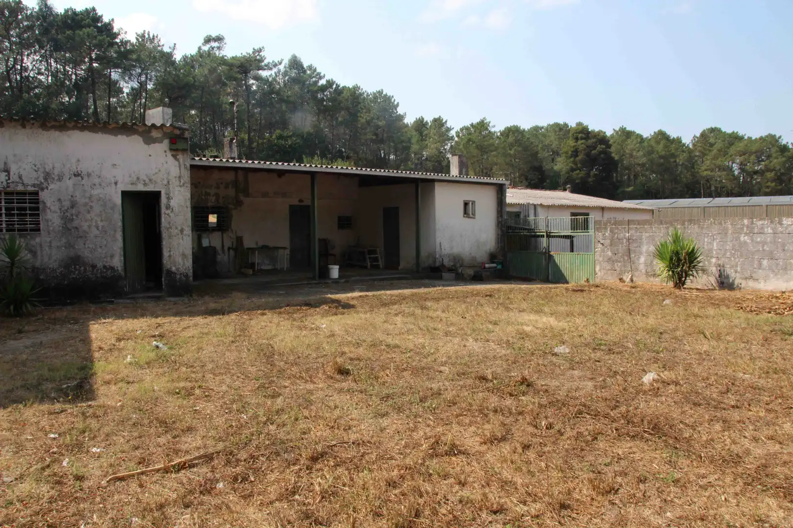 Nave industrial en venta en Brión