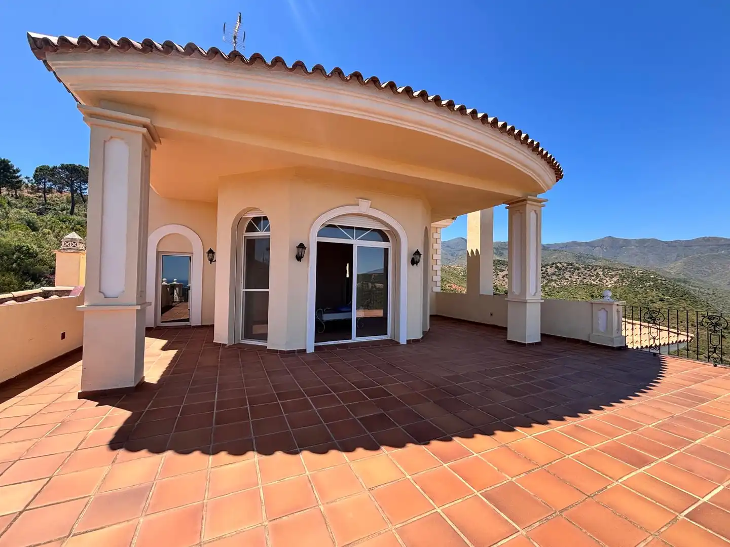 Casa amb terrassa en venda a Altos de Estepona, imagen 29