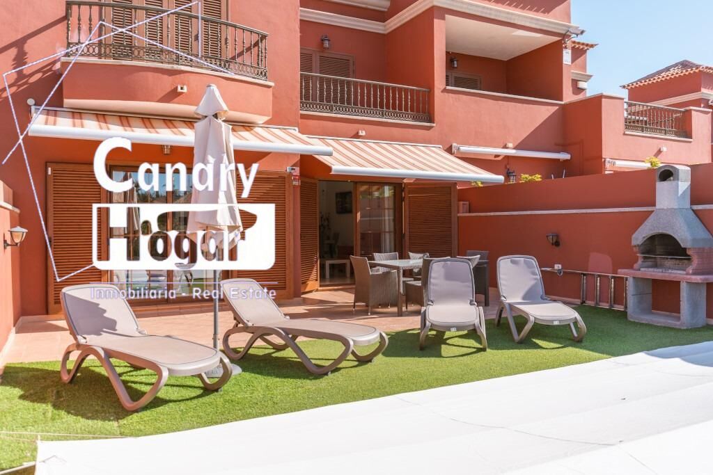 Terrace of House or chalet for sale in Adeje  with Air Conditioner, Private garden and Terrace
