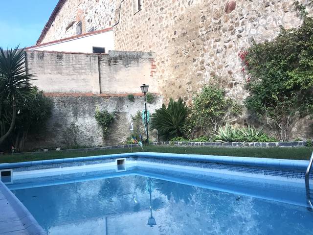casa-adosada-en-venta-en-calle-coria-19-centro-ciudad-c-ceres-fotocasa