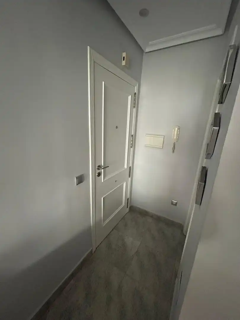 Piso en venta en Almería con Aire acondicionado, Jardín privado y Piscina comunitaria