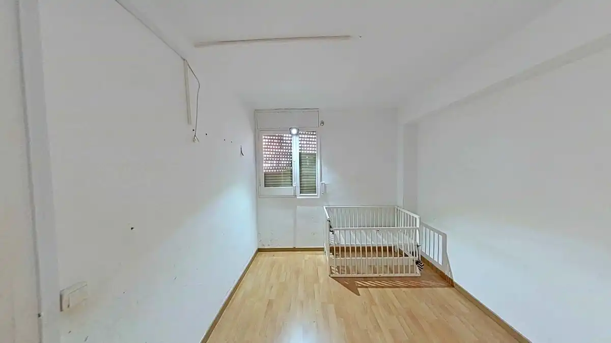 Dormitori de Pis en venda en Sant Feliu de Llobregat amb Balcó