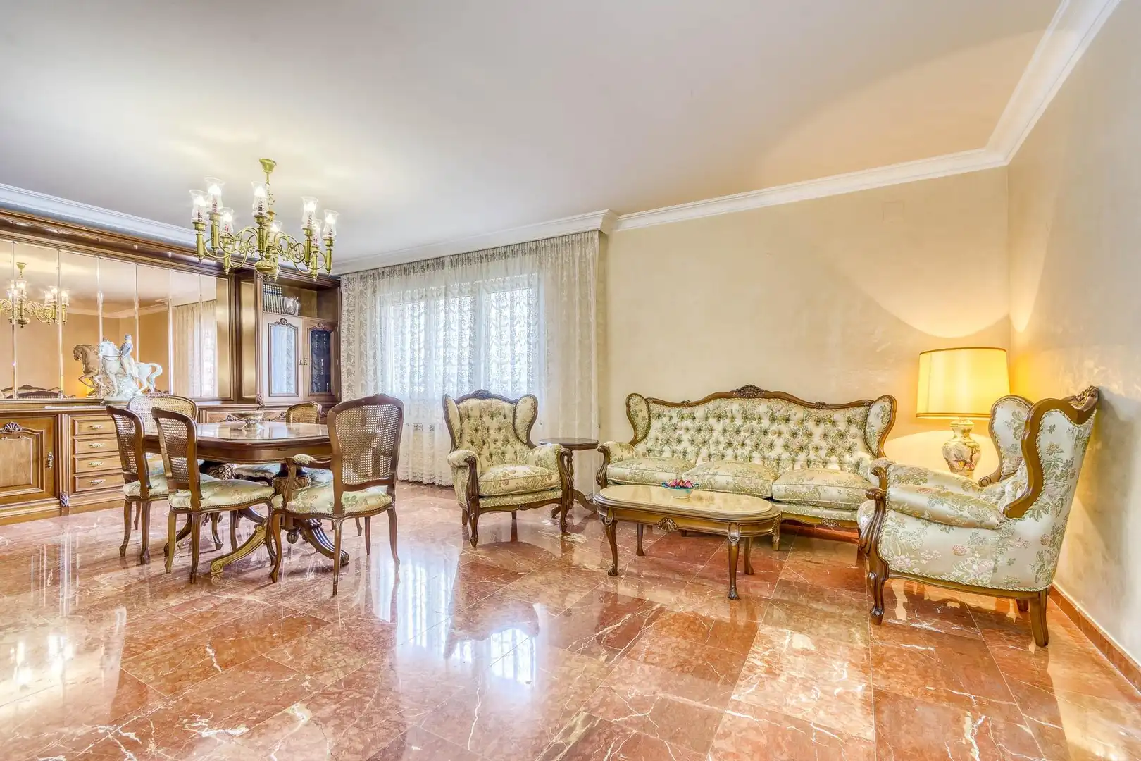 Sala de estar de Casa o chalet en venta en Figueres con Aire acondicionado, Jardín privado y Terraza