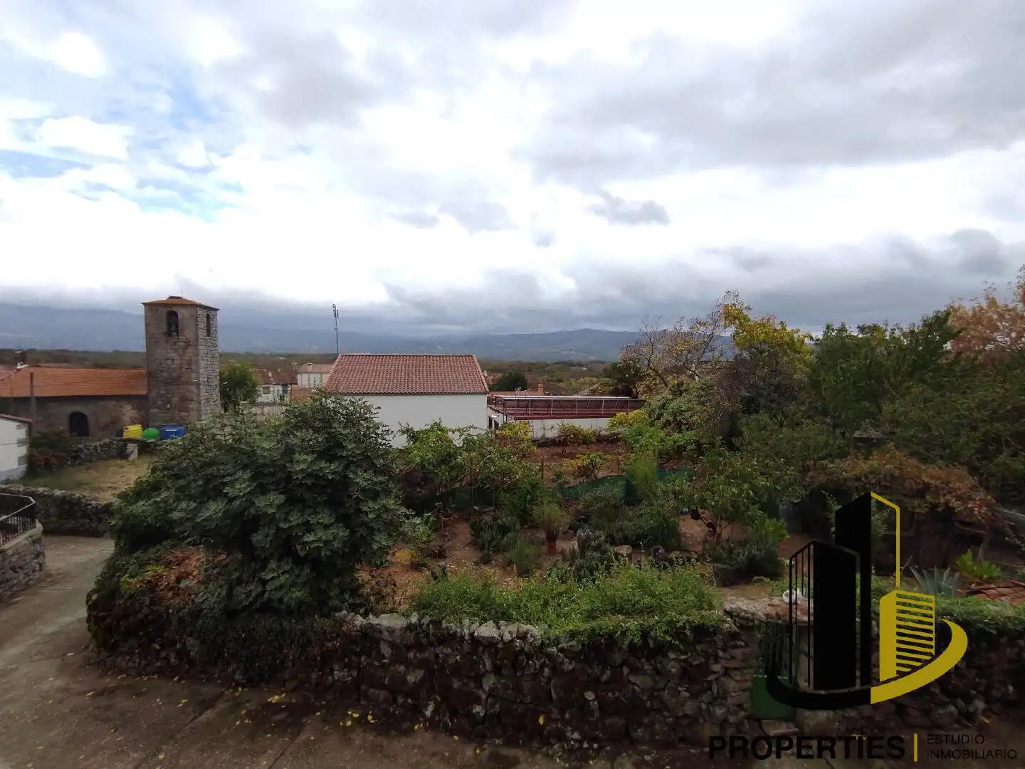 Garden of Houses for sale in Aldeacipreste