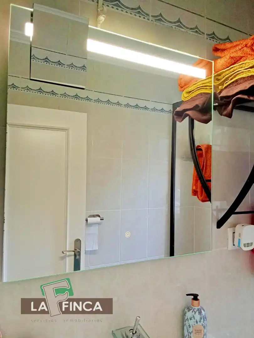Badezimmer von Wohnung zum Verkauf in Gijón  mit Terrasse und Möbliert