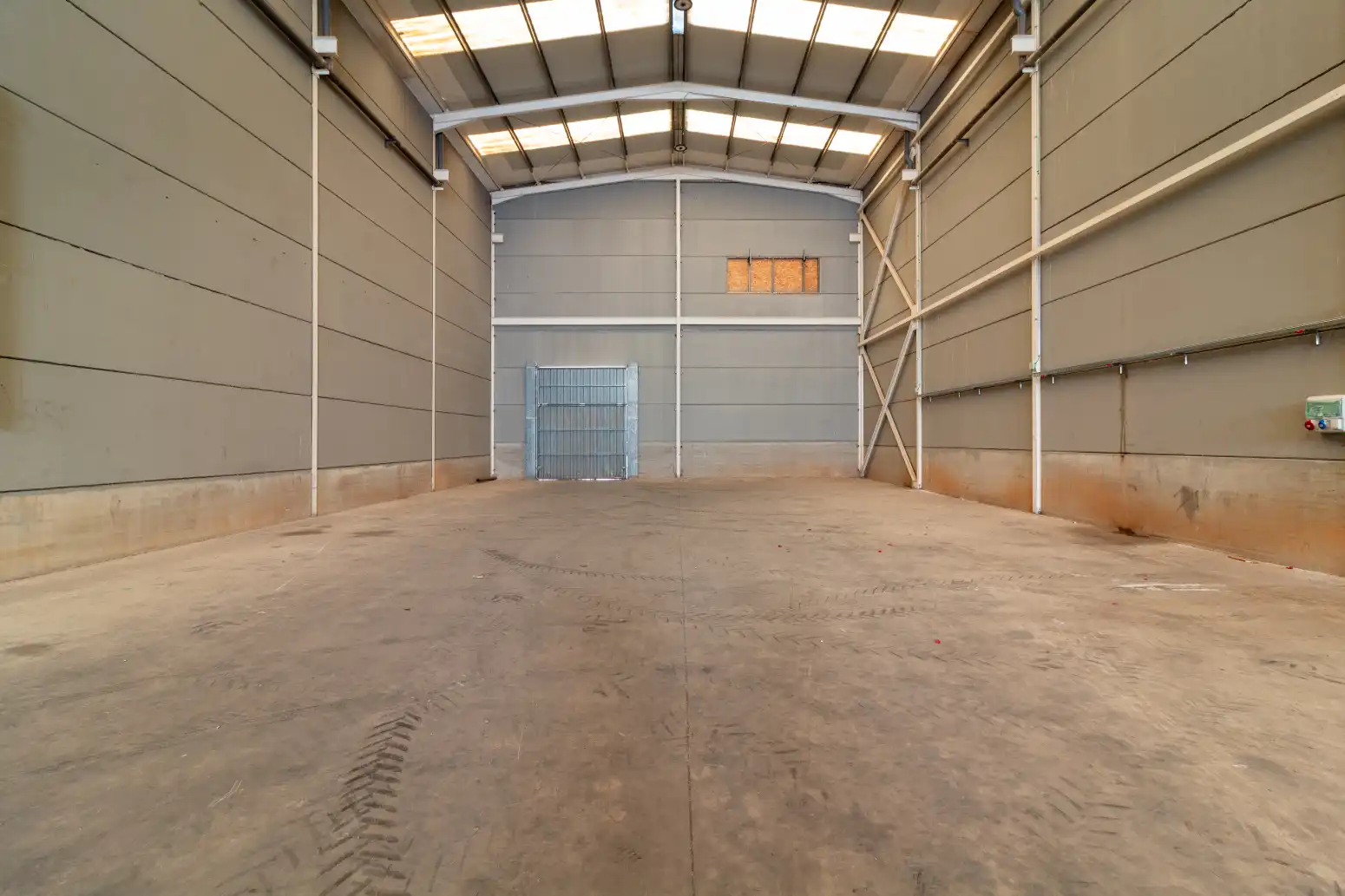 Nau industrial de lloguer en Canet d'En Berenguer