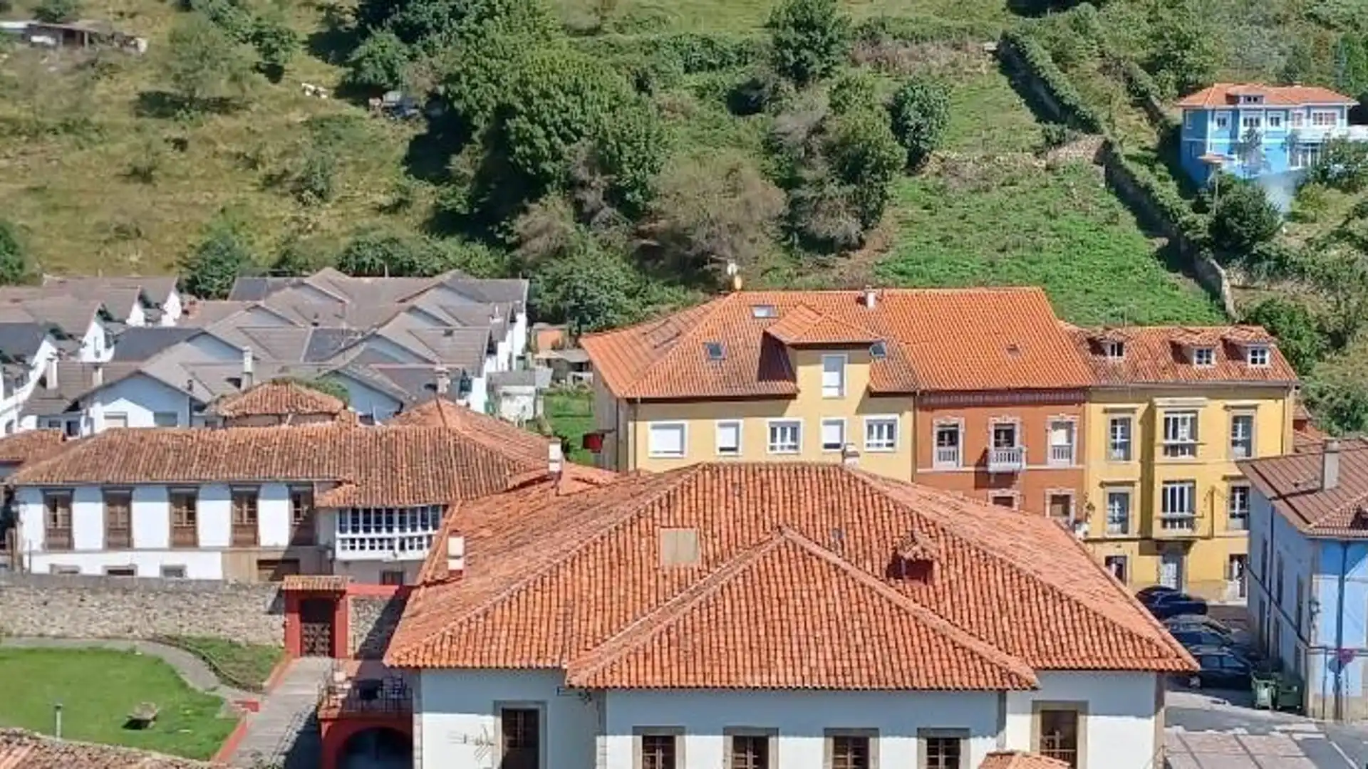 Vista exterior de Casa o xalet en venda en Salas