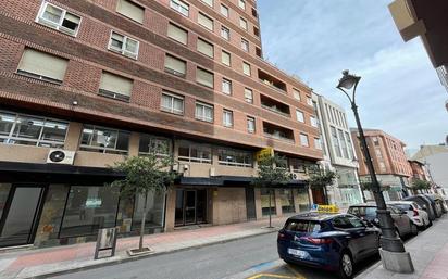 Vista exterior de Pis en venda en Ponferrada amb Calefacció i Balcó