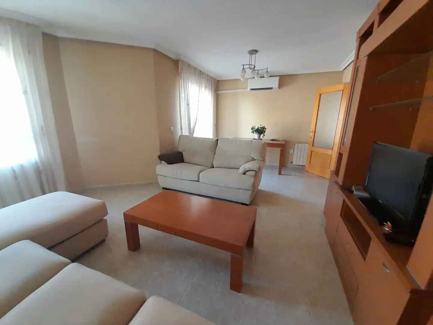 Living room of Flat for sale in Puertollano  with Air Conditioner, Heating and Storage room