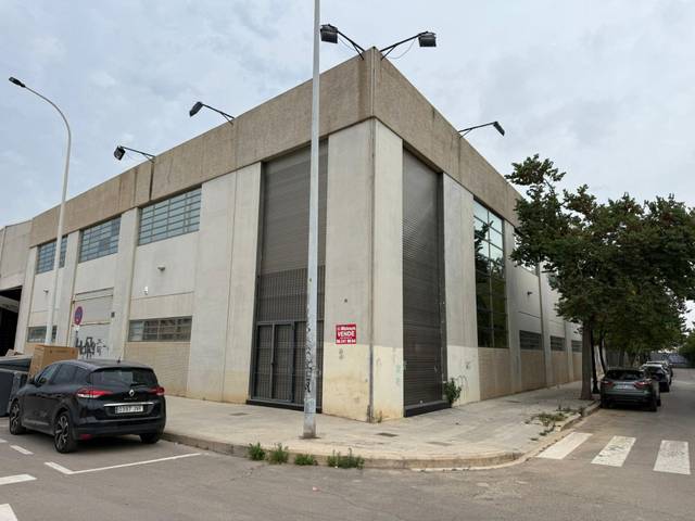 Nave industrial en Venta en El Forn d'Alcedo