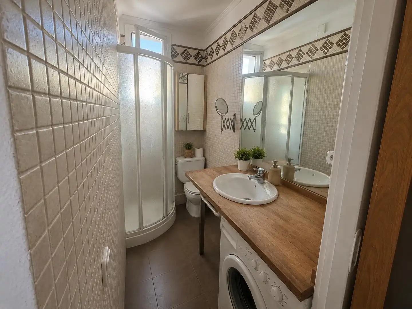 Bathroom of Attic for sale in Madrid  with Air Conditioner and Heating
