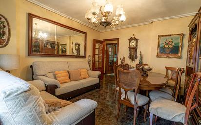 Sala d'estar de Pis en venda en  Jaén Capital amb Aire condicionat, Calefacció i Terrassa
