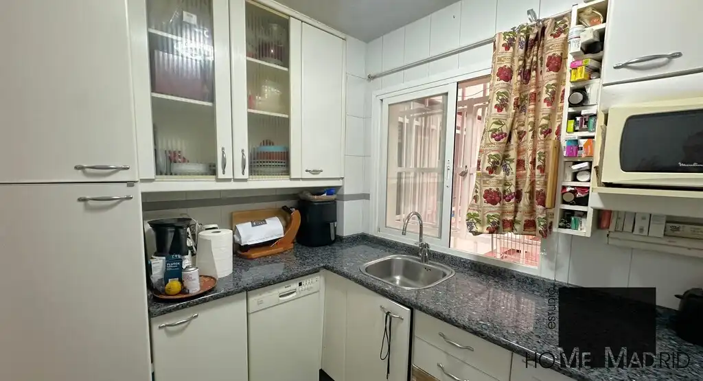 Küche von Wohnung zum Verkauf in Madrid mit Heizung und Parkett