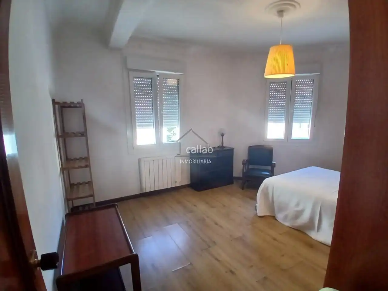 Habitación de Piso de alquiler en Ferrol con Calefacción y Amueblado