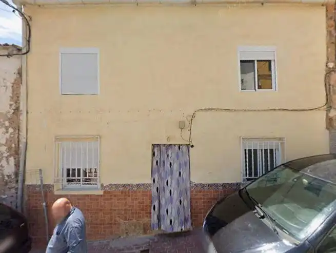 Haus zum Verkauf in Huelma