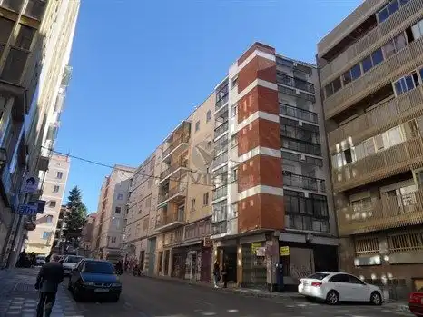Local comercial en venda a TERUEL, imagen 2