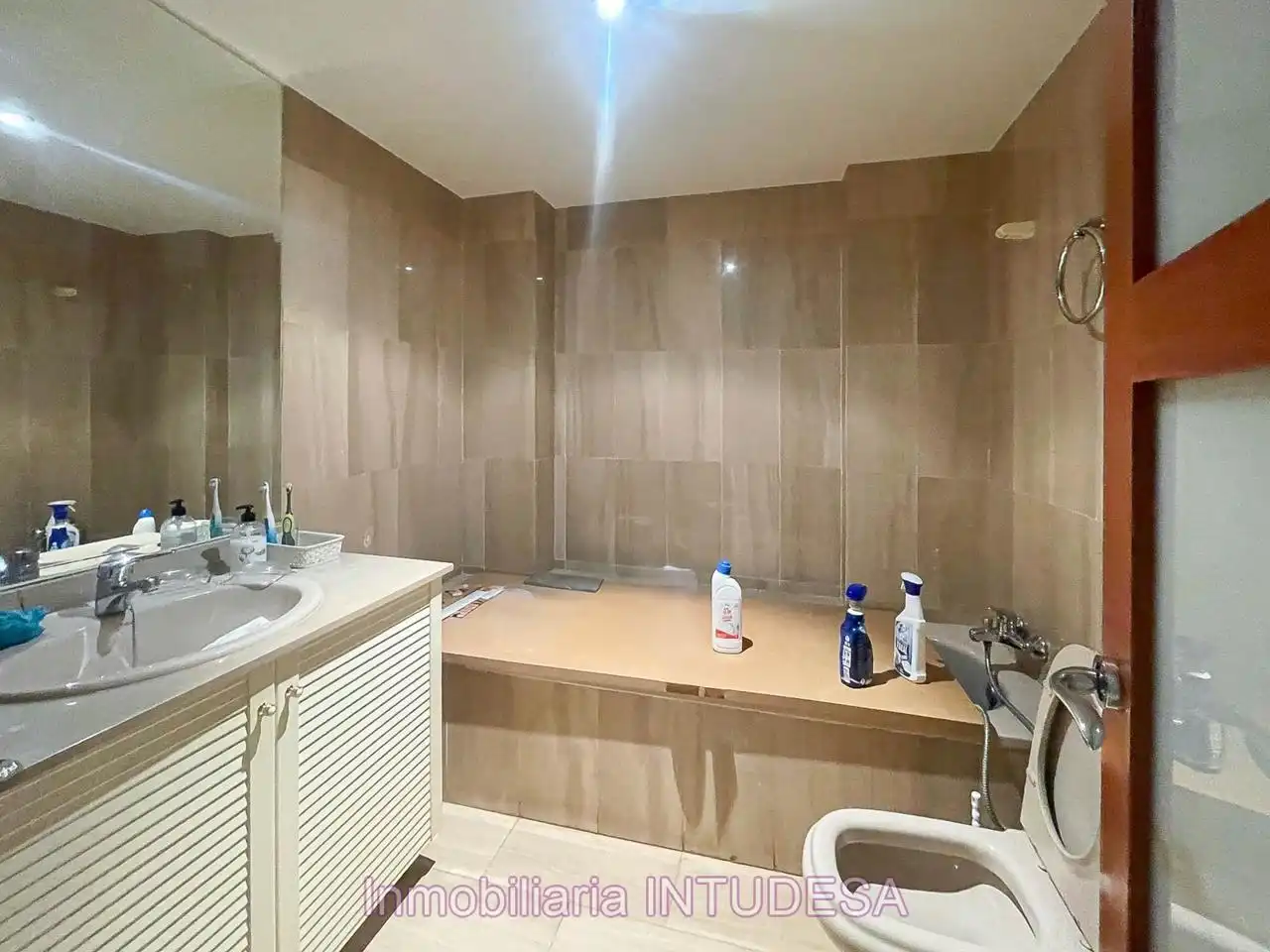 Bathroom of Flat for sale in Tudela  with Air Conditioner and Heating
