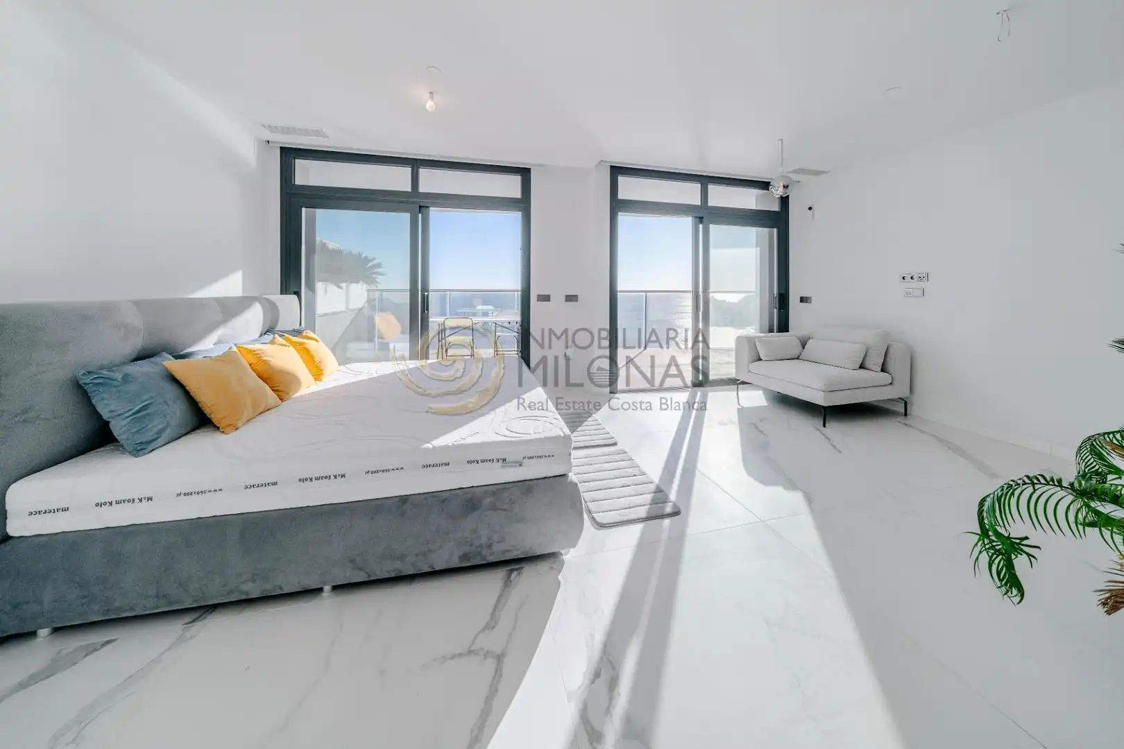 Dormitori de Apartament en venda en Benidorm amb Aire condicionat, Terrassa i Traster