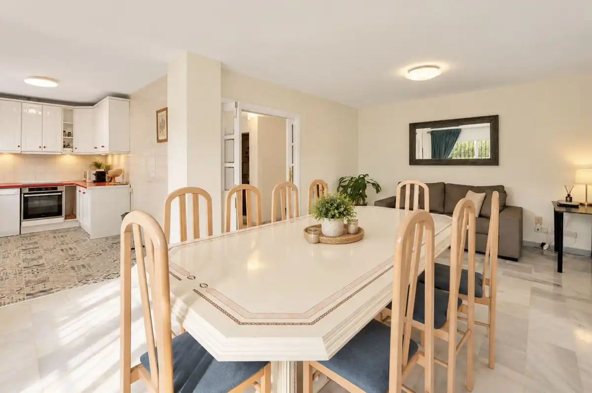 Chalet con piscina en venta en Elviria - Cabopino, imagen 6