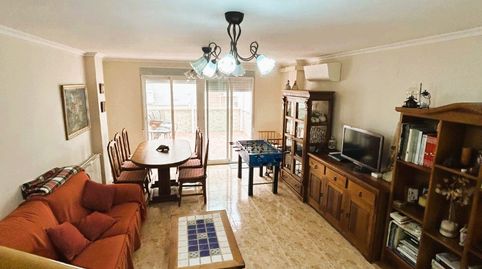 Foto 3 von Einfamilien-Reihenhaus zum Verkauf in Centro Ciudad, Manises