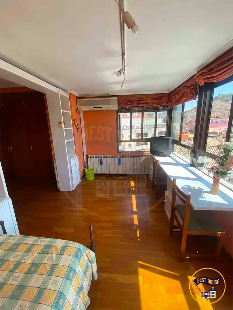 Bedroom of Flat for sale in Cuenca  with Air Conditioner, Heating and Parquet flooring