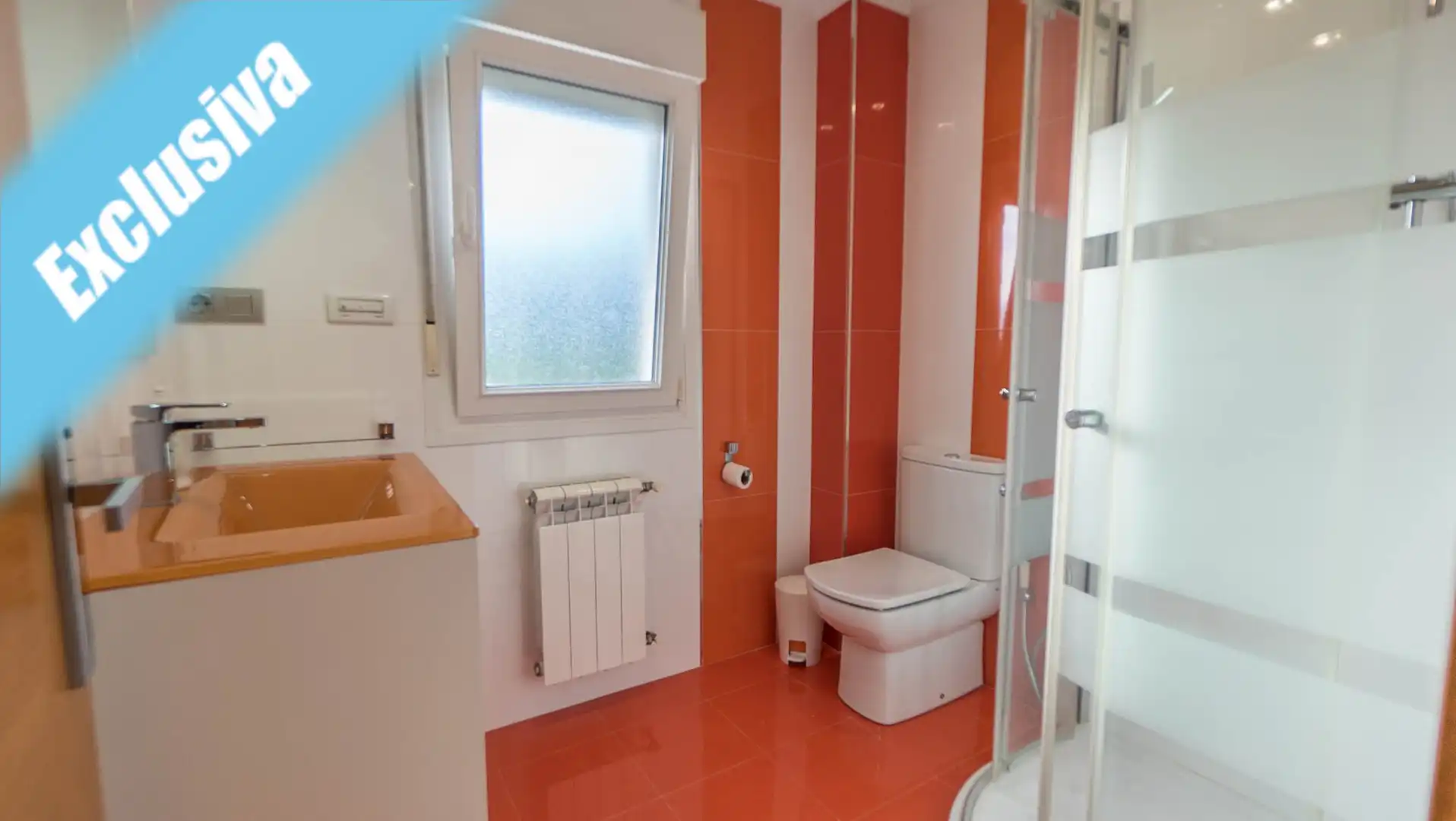 Bathroom of Houses for sale in Bárcena de Cicero  with Air Conditioner, Heating and Private garden