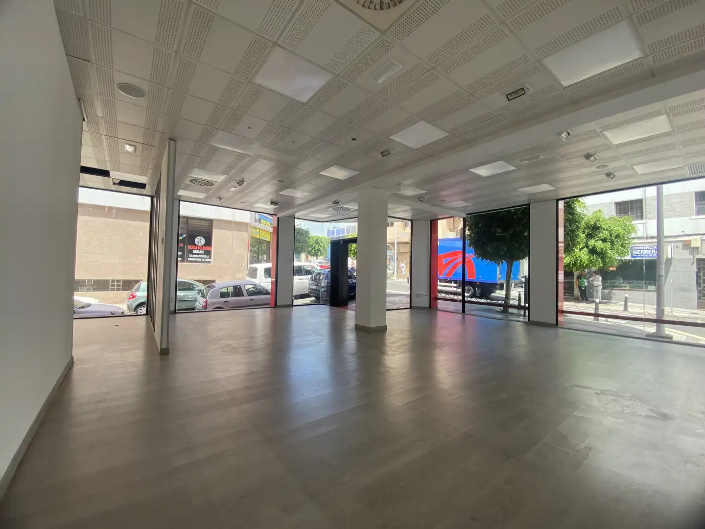 Local comercial en alquiler en Calle Don Pedro Infinito 153, imagen 8