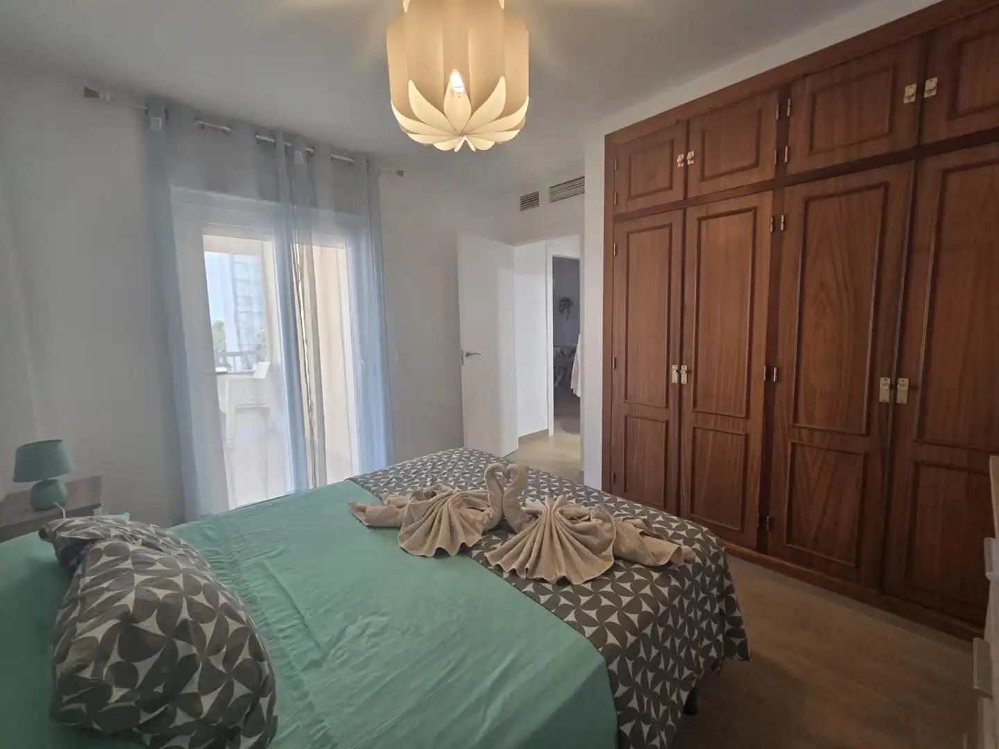 Schlafzimmer von Wohnung zur Miete in Torremolinos mit Klimaanlage, Terrasse und Möbliert