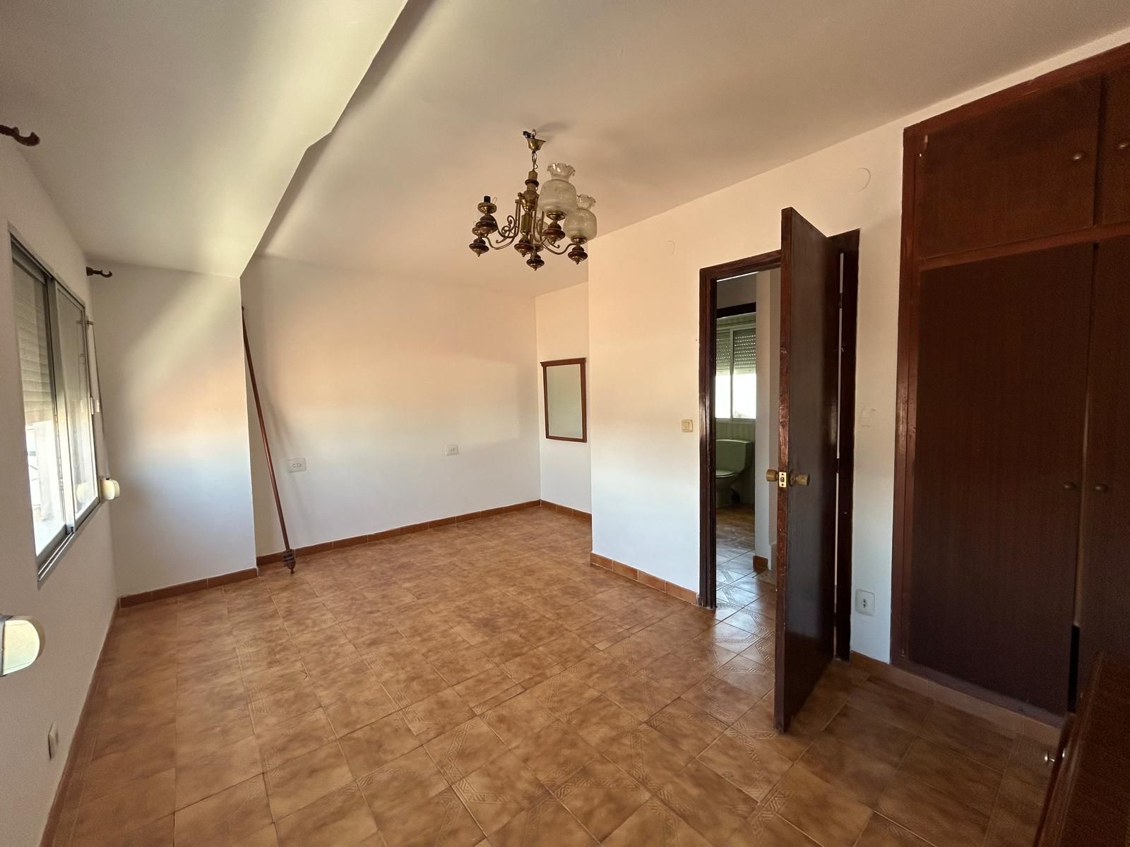House or chalet for sale in Moraleja