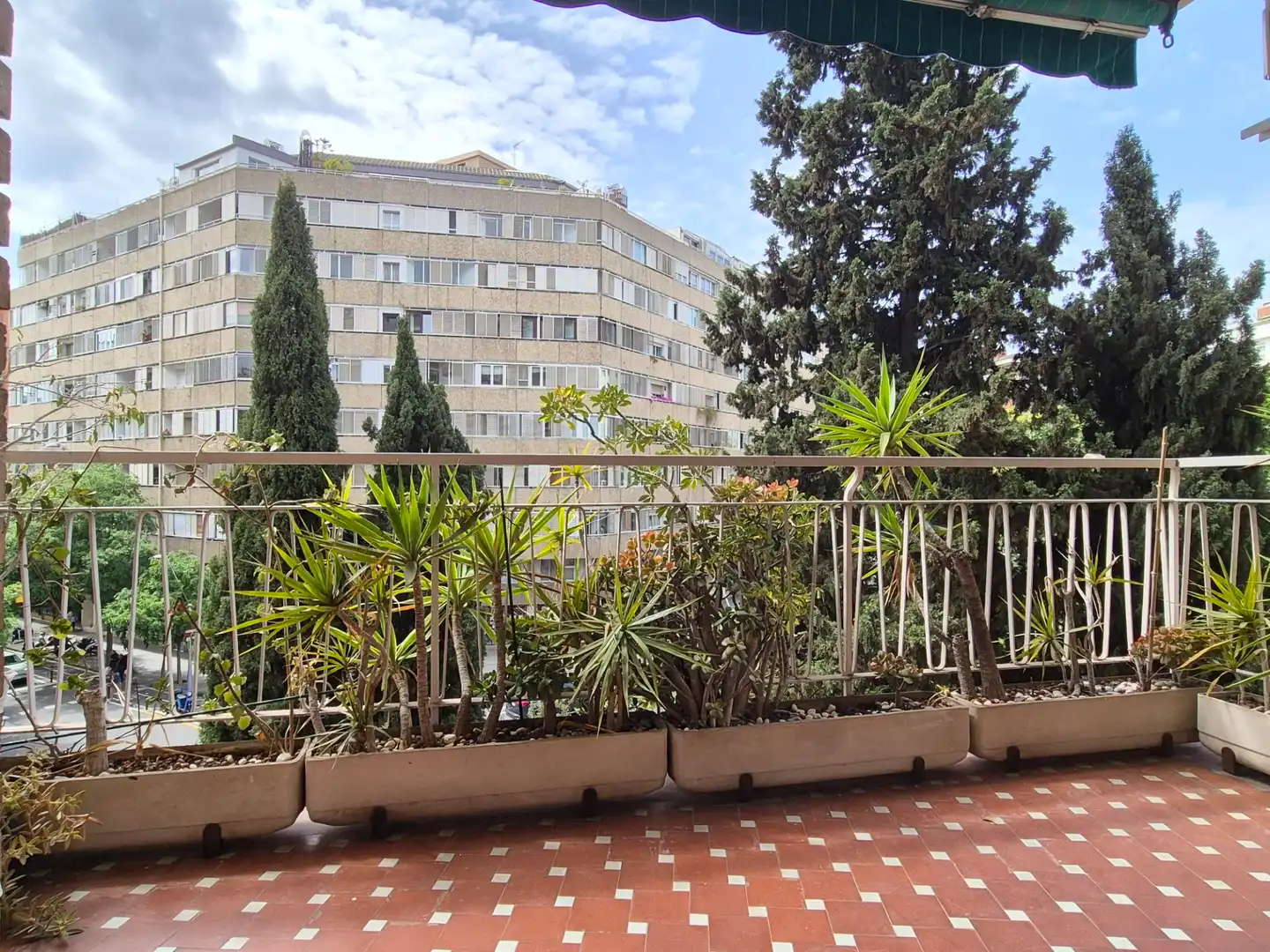Terraza de Piso en venta en Barcelona con Calefacción, Horno y Balcón