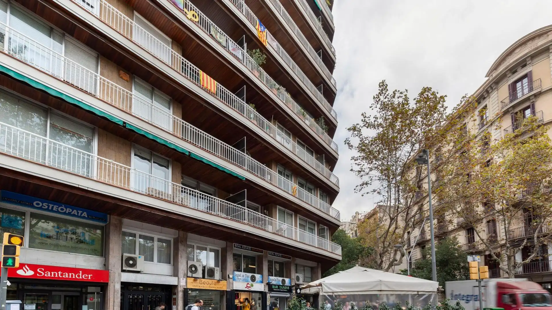 Vista exterior de Oficina de lloguer en Barcelona