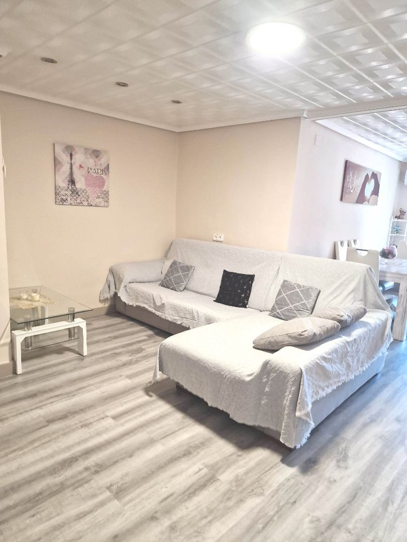 Living room of Flat to rent in  Valencia Capital  with Air Conditioner, Parquet flooring and Furnished