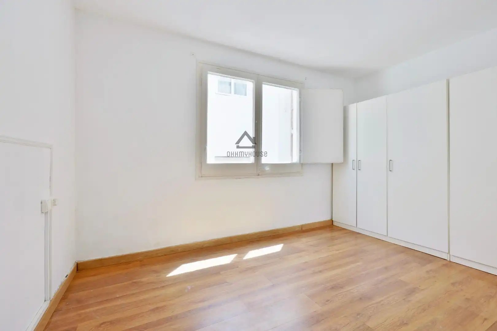 Habitación de Piso en venta en Barcelona con Balcón