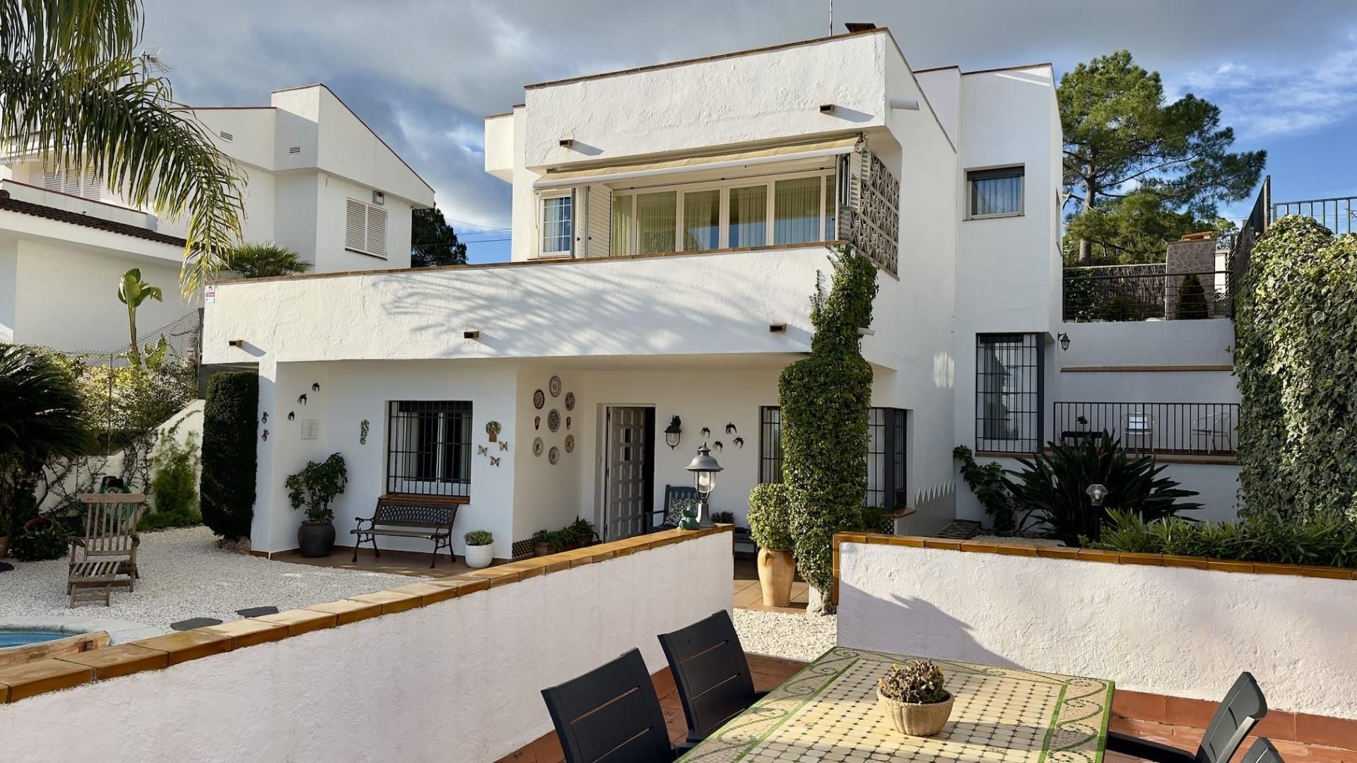 Exterior view of House or chalet for sale in Sant Pol de Mar  with Air Conditioner, Heating and Private garden