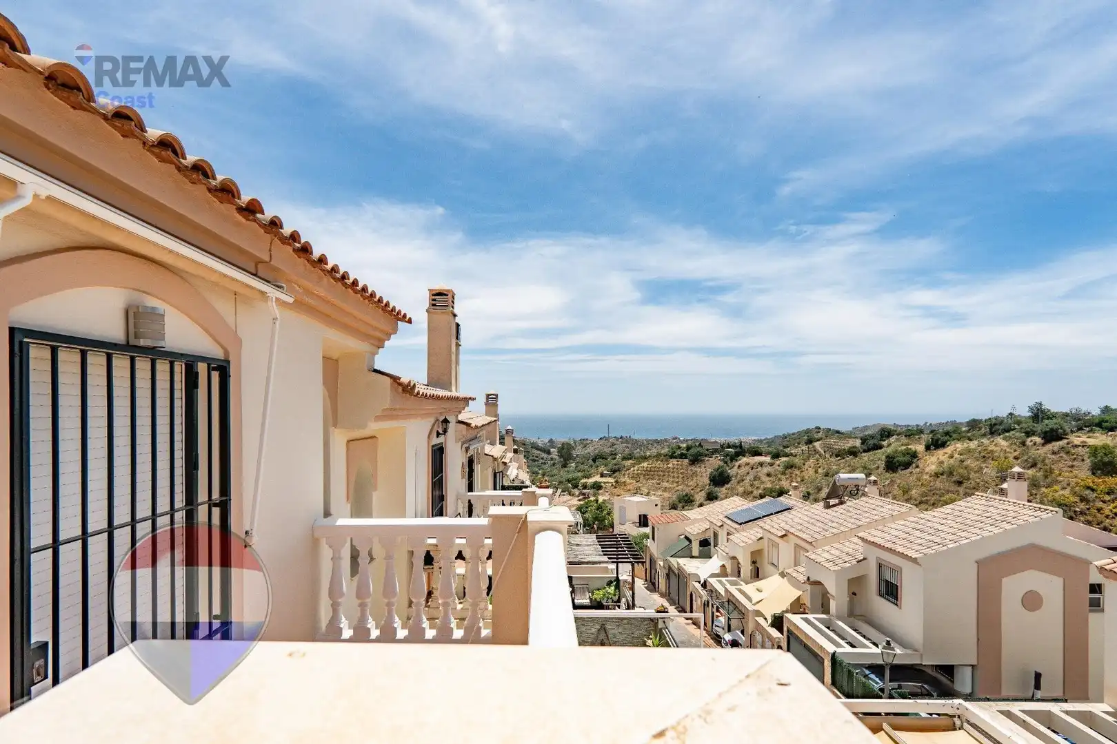 Außenansicht von Einfamilien-Reihenhaus zum Verkauf in Rincón de la Victoria mit Klimaanlage, Terrasse und Abstellraum