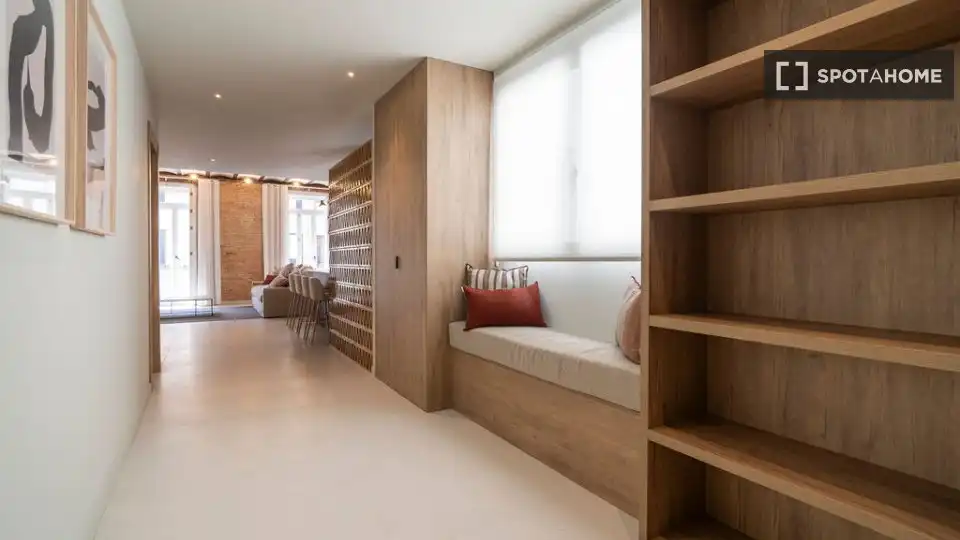 Appartamento con terrazza in affitto a L'Eixample, imagen 16