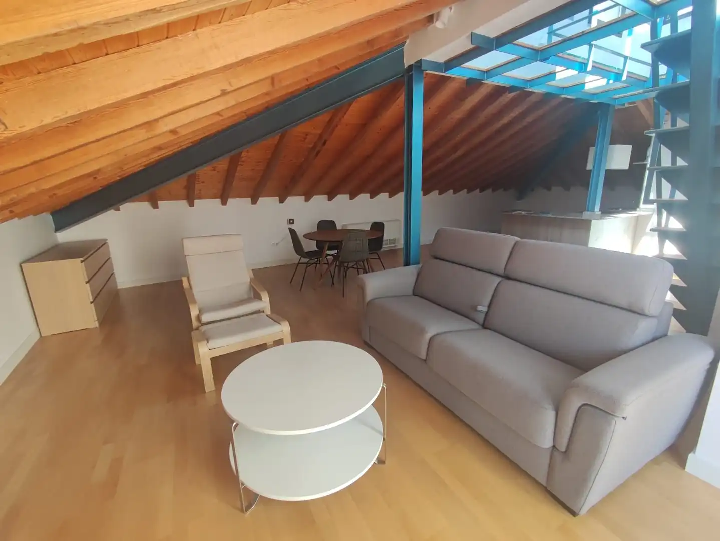 Wohnzimmer von Loft zur Miete in Málaga mit Klimaanlage, Terrasse und Möbliert