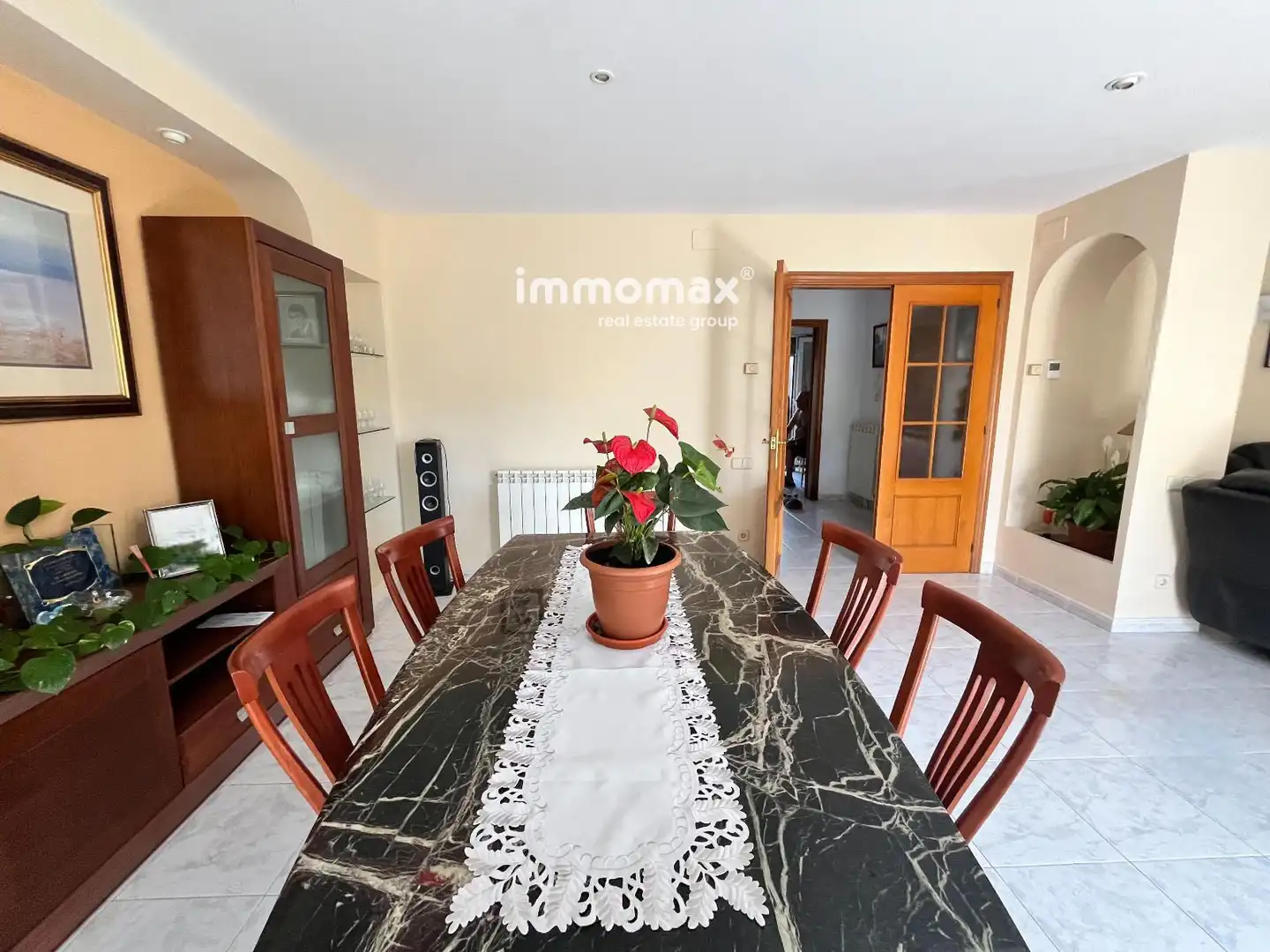 Vista exterior de Casa adosada en venta en Vilanova i la Geltrú con Calefacción, Jardín privado y Terraza
