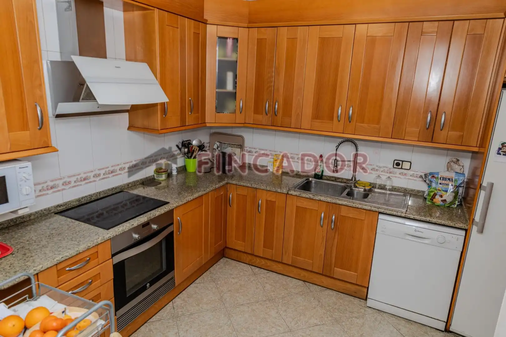 Detached homes for sale in Carrer de Gravina, Llefià