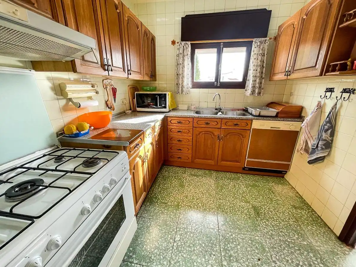 Cuina de Casa o xalet en venda en L'Alfàs del Pi amb Terrassa i Piscina