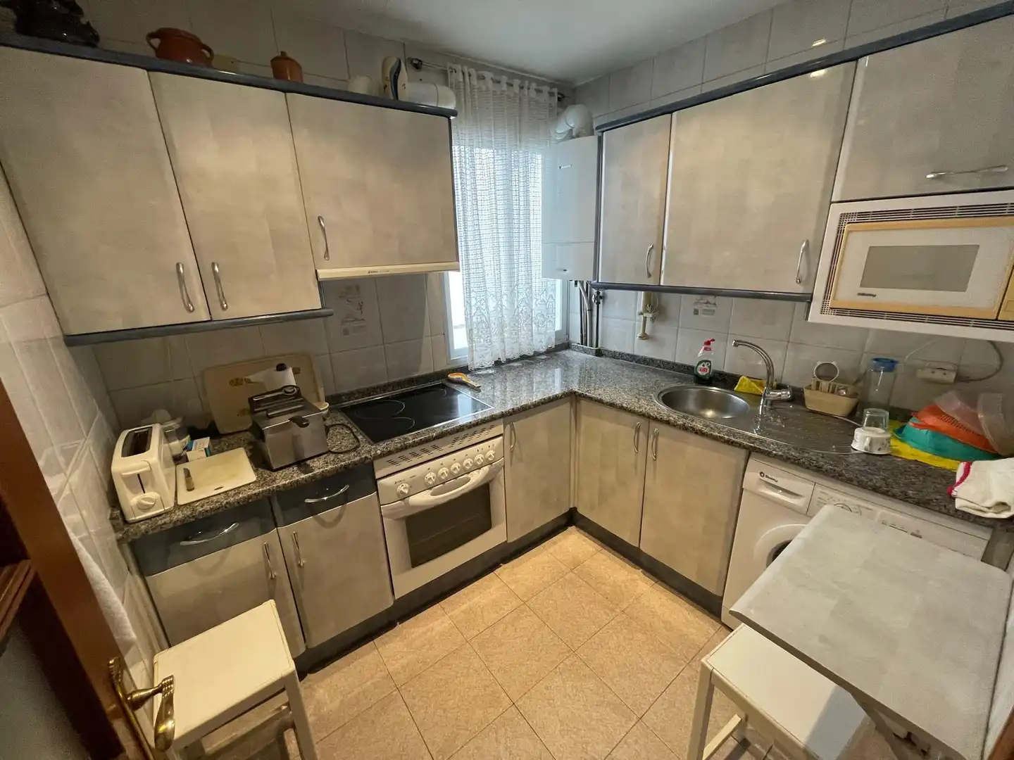 Cocina de Piso en venta en Madrid con Calefacción, Amueblado y Horno