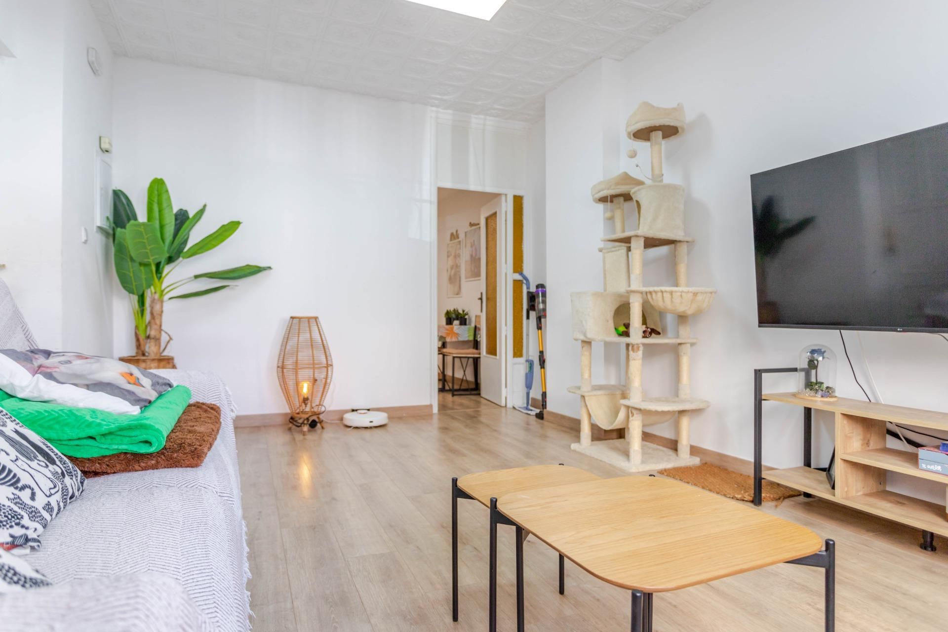 Sala de estar de Planta baja en venta en Torrevieja con Aire acondicionado y Amueblado