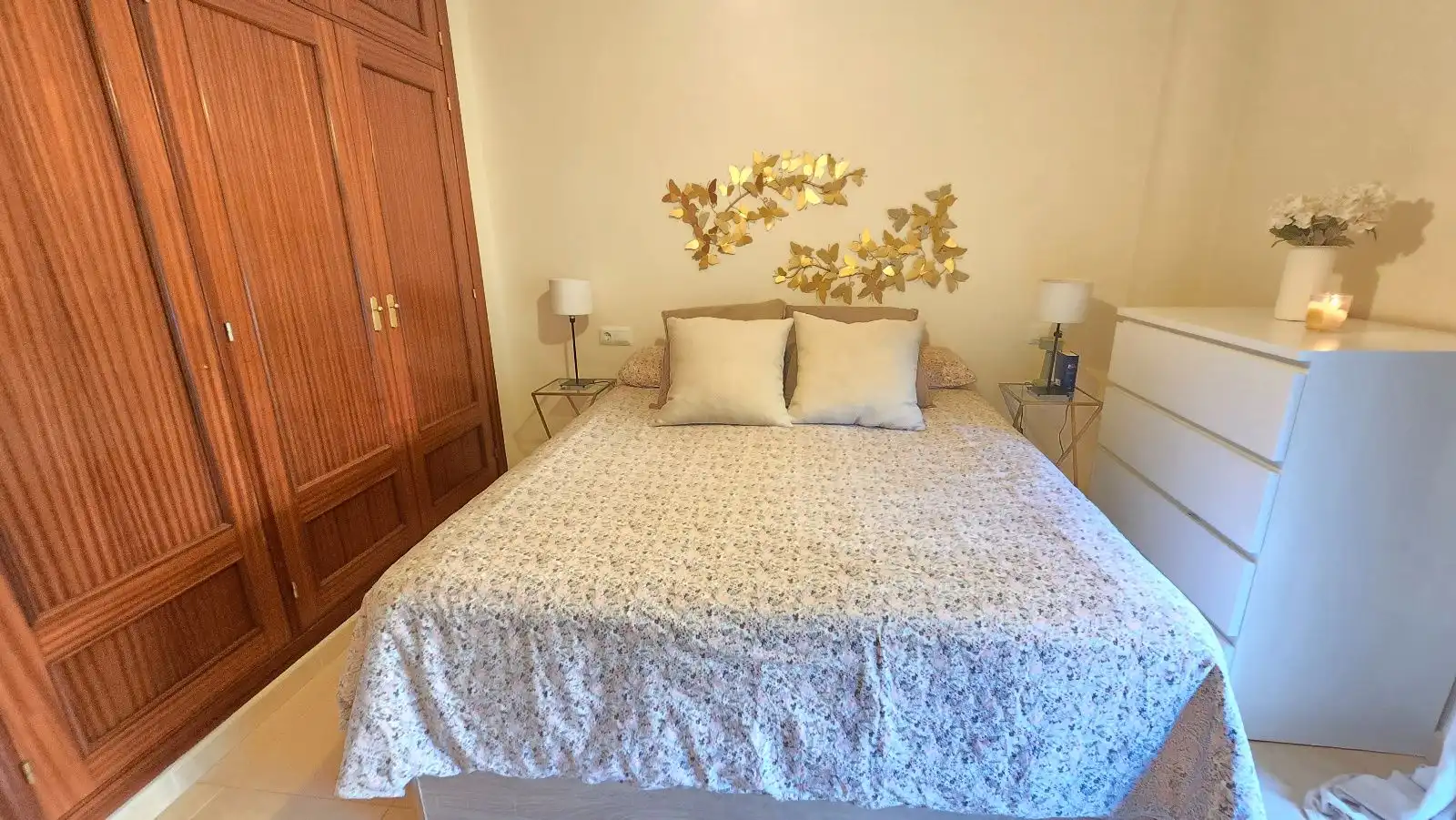 Bedroom of Flat for sale in El Pinillo 