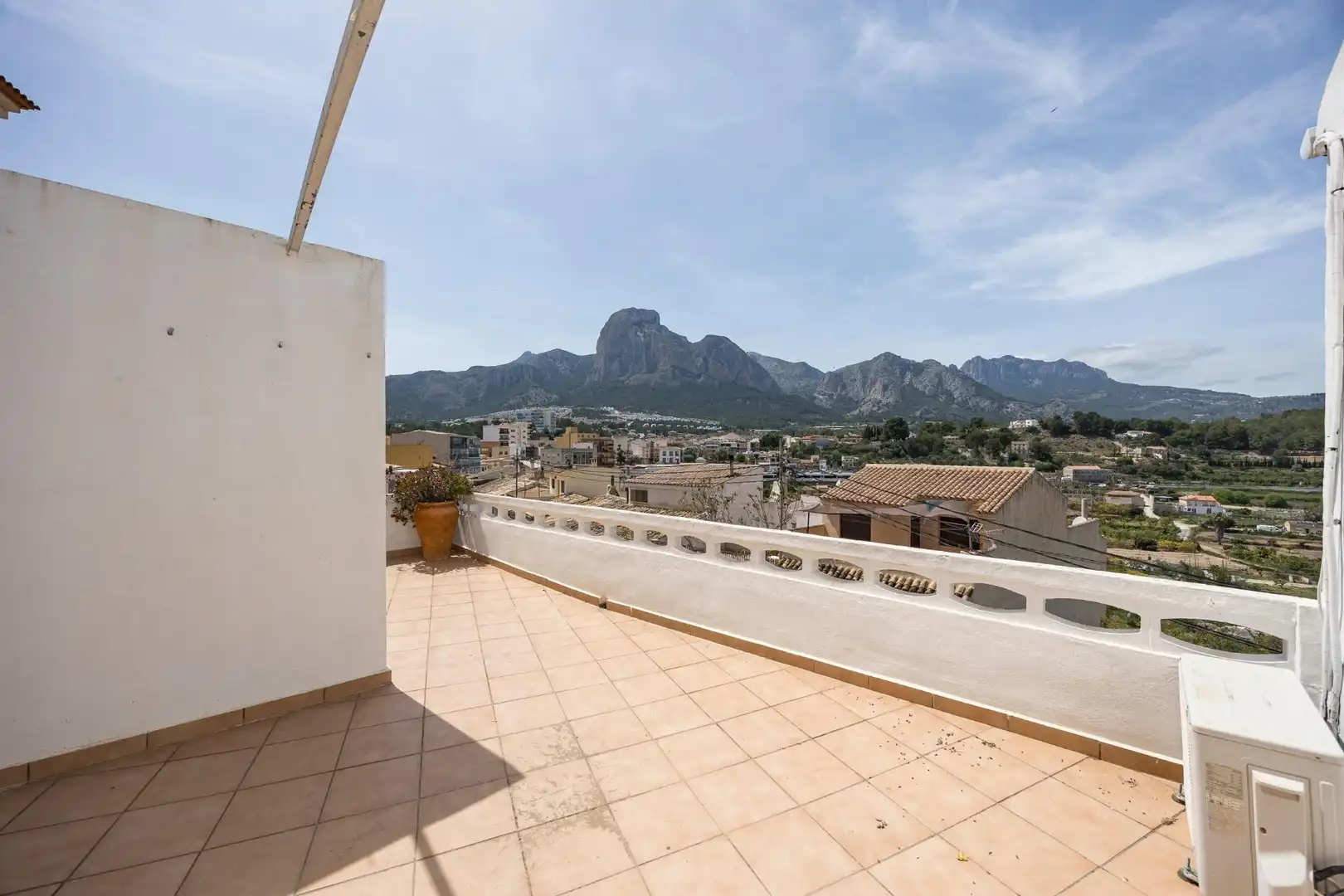 Vista exterior de Finca rústica en venda en Polop amb Traster