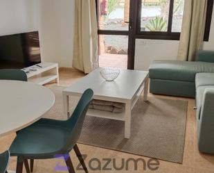 Sala d'estar de Pis de lloguer en La Oliva amb Aire condicionat, Calefacció i Jardí privat