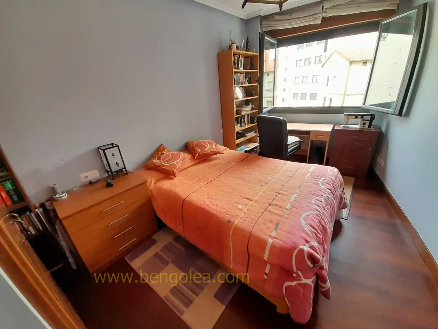 Schlafzimmer von Wohnung zum Verkauf in Barakaldo  mit Heizung, Abstellraum und Balkon