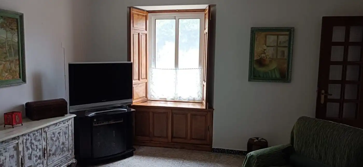 Sala d'estar de Casa o xalet en venda en Monfero amb Calefacció, Jardí privat i Traster