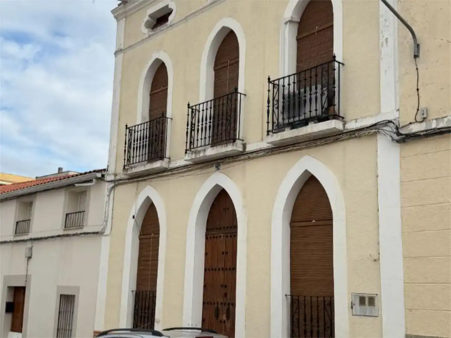 Vista exterior de Pis en venda en Castuera amb Aire condicionat, Jardí privat i Traster
