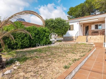Casa con jardín en alquiler en Canyelles